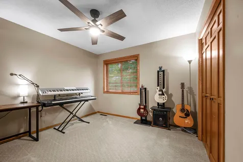 12500 Dorchester Trail Apple Valley MN 55124