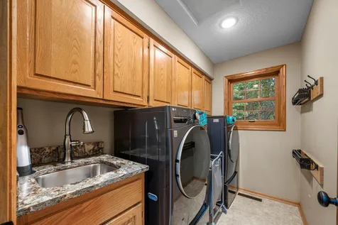 12500 Dorchester Trail Apple Valley MN 55124