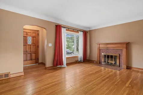 1639 Chamber Street Saint Paul MN 55106