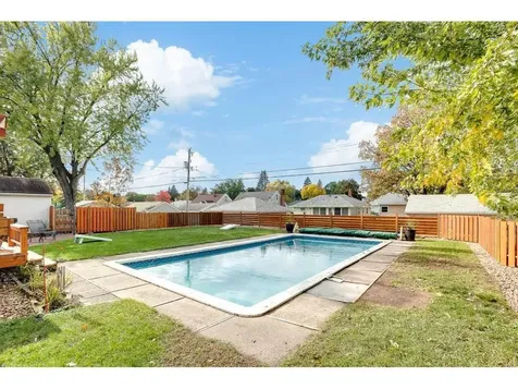 1639 Chamber Street Saint Paul MN 55106