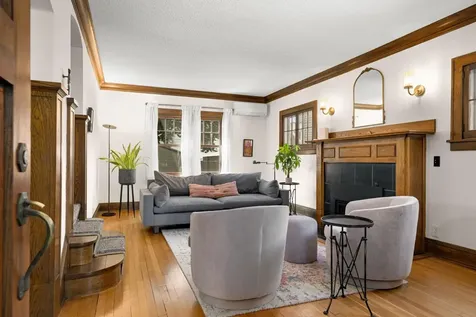 2132 Stanford Avenue Saint Paul MN 55105