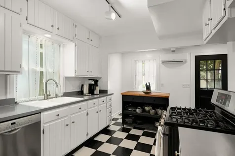 2132 Stanford Avenue Saint Paul MN 55105