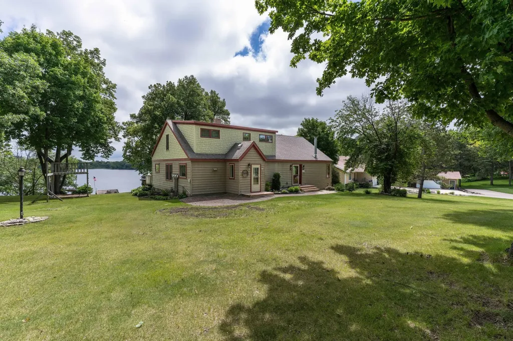 1508 Brenvei Drive Fergus Falls MN 56537