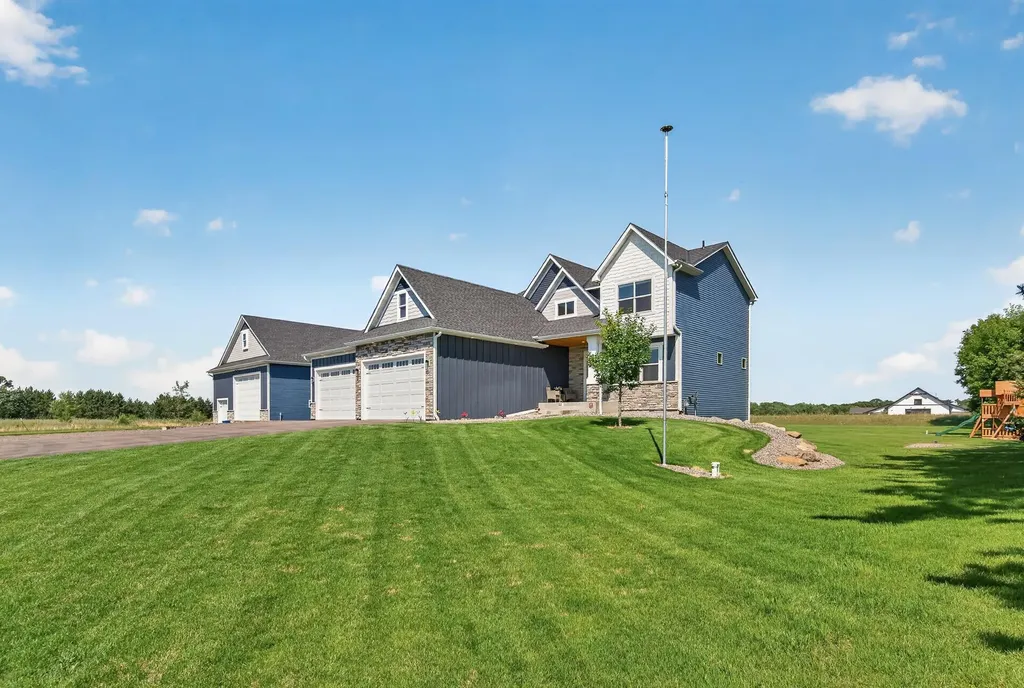 20011 Grouse Street NW Cedar MN 55011
