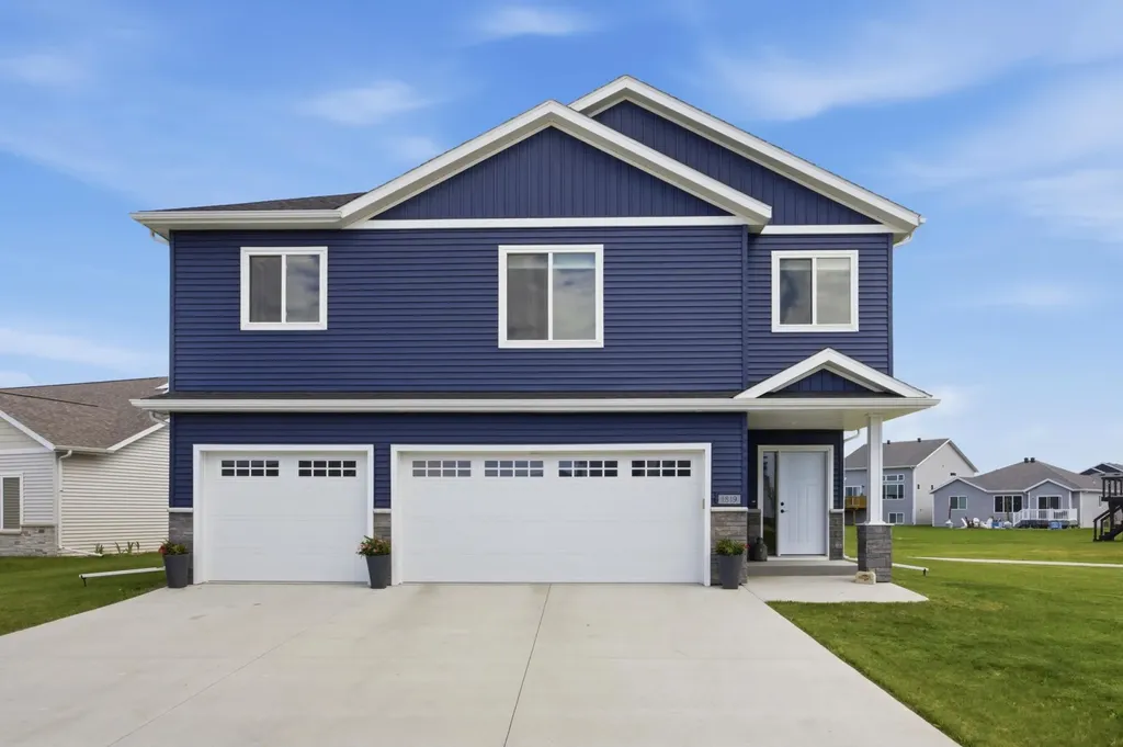 1819 67th Avenue S Fargo ND 58104