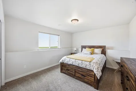 1819 67th Avenue S Fargo ND 58104