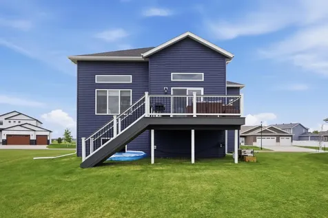 1819 67th Avenue S Fargo ND 58104