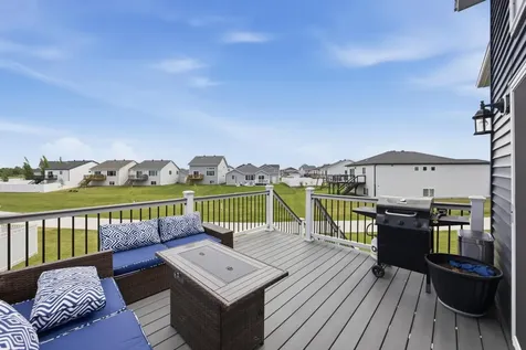 1819 67th Avenue S Fargo ND 58104
