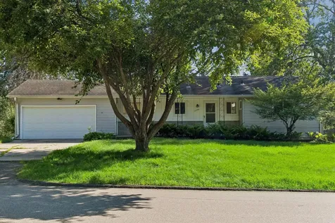 16329 Temple Terrace Minnetonka MN 55345