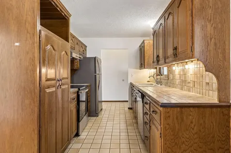 16329 Temple Terrace Minnetonka MN 55345