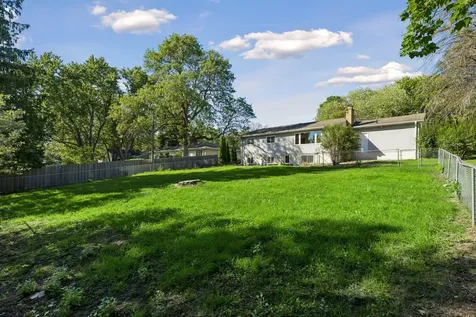 16329 Temple Terrace Minnetonka MN 55345