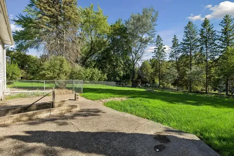 16329 Temple Terrace Minnetonka MN 55345