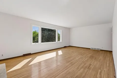 16329 Temple Terrace Minnetonka MN 55345