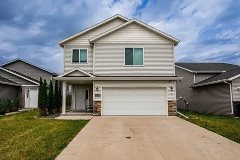 3034 38th Avenue S Moorhead MN 56560