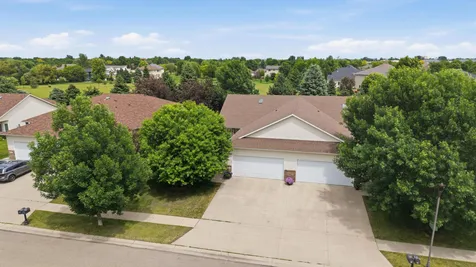 424 44th Avenue S Moorhead MN 56560