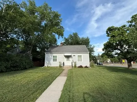 2202 6th Avenue Anoka MN 55303