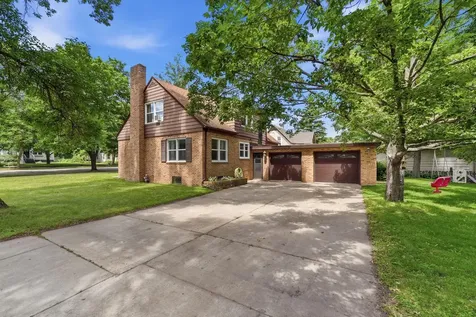 1221 Douglas Street Alexandria MN 56308