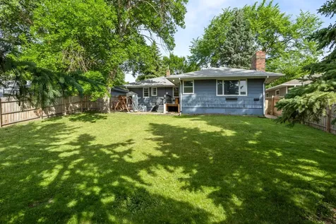 62 18th Avenue N Fargo ND 58102