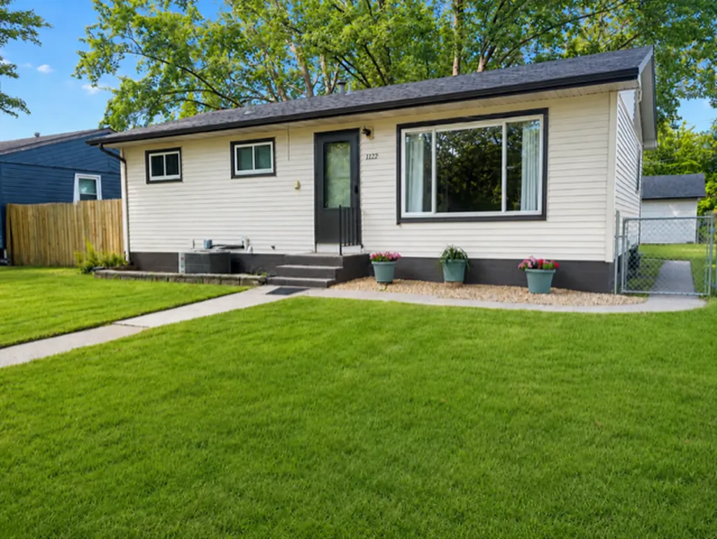 1122 12th Avenue SE Saint Cloud MN 56304