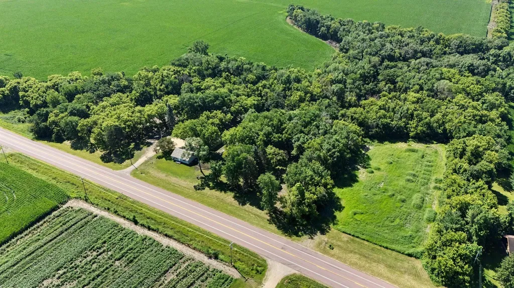 29499 390th Street Le Sueur MN 56058
