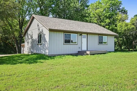 29499 390th Street Le Sueur MN 56058