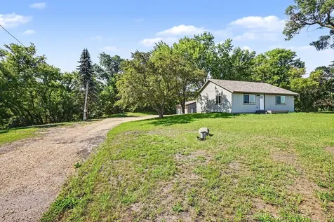 29499 390th Street Le Sueur MN 56058