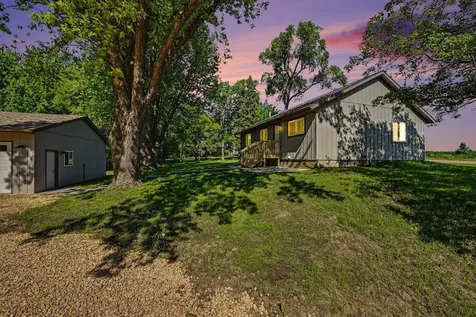 29499 390th Street Le Sueur MN 56058