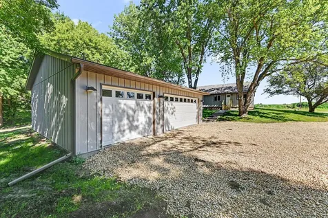 29499 390th Street Le Sueur MN 56058