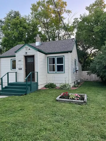 207 14th Street S Moorhead MN 56560