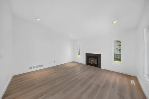 1323 36th Street SW Rochester MN 55902