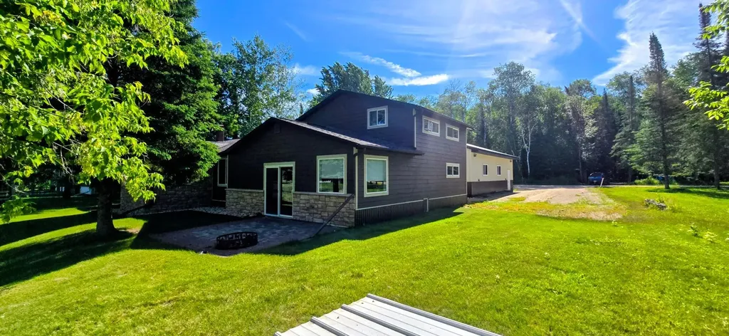 17251 East Pine Drive NW Angle Inlet MN 56711
