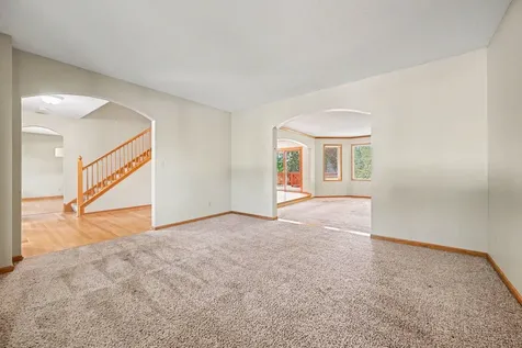 3850 Jamestown Curve Woodbury MN 55129