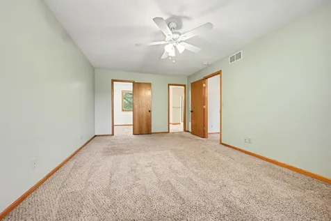 3850 Jamestown Curve Woodbury MN 55129