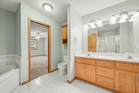 3850 Jamestown Curve Woodbury MN 55129