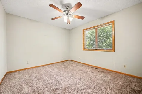 3850 Jamestown Curve Woodbury MN 55129