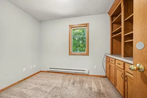 3850 Jamestown Curve Woodbury MN 55129