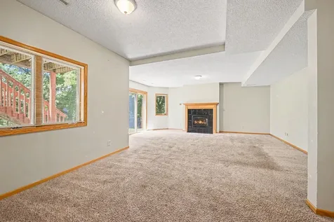 3850 Jamestown Curve Woodbury MN 55129
