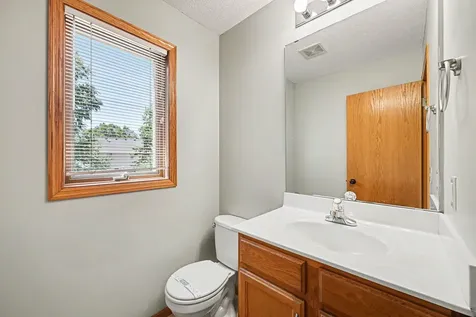 3850 Jamestown Curve Woodbury MN 55129