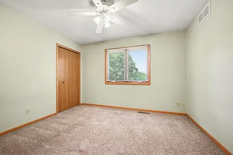 3850 Jamestown Curve Woodbury MN 55129