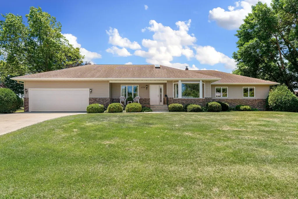 1775 Greenhaven Lane NE Owatonna MN 55060