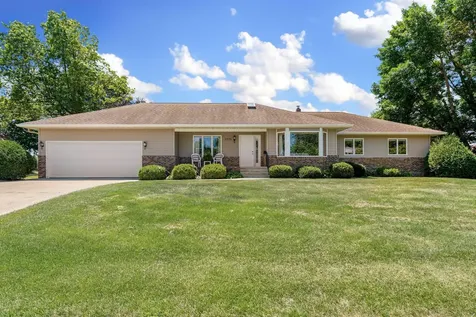 1775 Greenhaven Lane NE Owatonna MN 55060