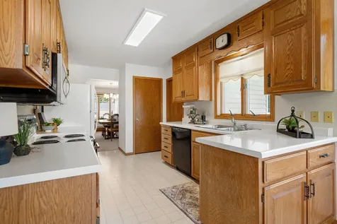 1775 Greenhaven Lane NE Owatonna MN 55060