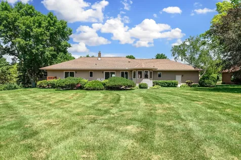 1775 Greenhaven Lane NE Owatonna MN 55060