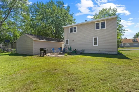 14 Pointcross Drive Circle Pines MN 55014