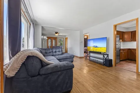 14 Pointcross Drive Circle Pines MN 55014