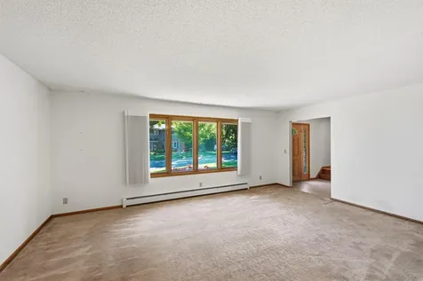 11006 Radisson Drive Burnsville MN 55337