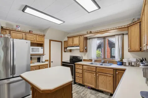 232 7th Street NW Valley City ND 58072
