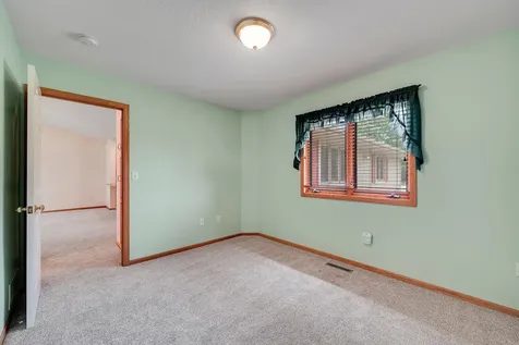 241 Tuttle Drive Hastings MN 55033