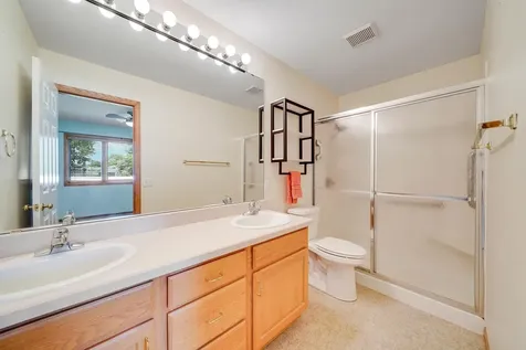 241 Tuttle Drive Hastings MN 55033