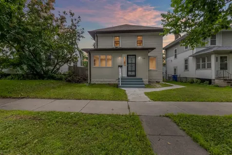1124 Jessamine Avenue E Saint Paul MN 55106